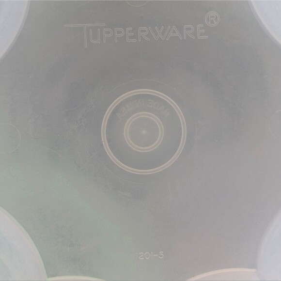 Vintage 1970s Tupperware Jello Mold in Jadeite Mint Green - Picture 6 of 12